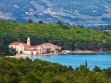 Badija - romantický ostrůvek u Korčuly